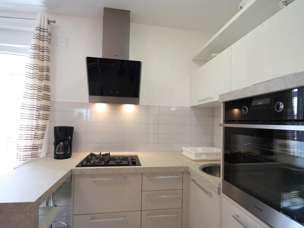 Apartment Tea Pula Exteriör bild